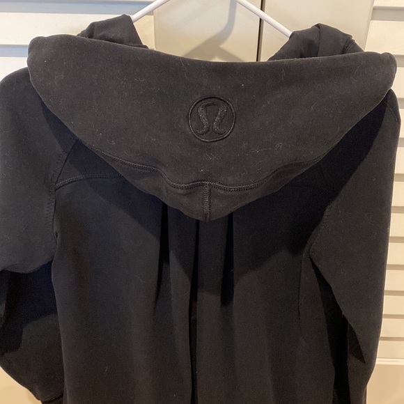 Lululemon Jacket - Picture 5 of 7